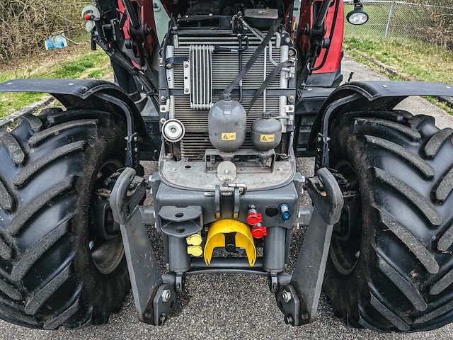 Land- of bosbouwtrekker, massey ferguson, 5711 sl, 2016, met voorlader, ålö mf 946 - afbeelding 38 van  46