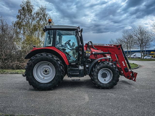 Land- of bosbouwtrekker, massey ferguson, 5711 sl, 2016, met voorlader, ålö mf 946 - afbeelding 43 van  46