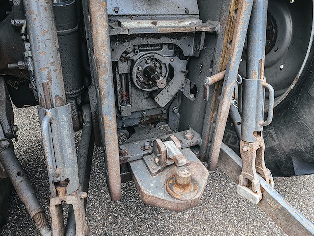 Land- of bosbouwtrekker, massey ferguson, 5711 sl, 2016 - afbeelding 9 van  39