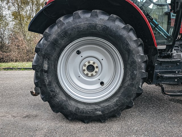 Land- of bosbouwtrekker, massey ferguson, 5711 sl, 2016 - afbeelding 15 van  39
