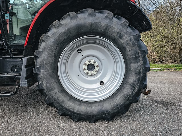 Land- of bosbouwtrekker, massey ferguson, 5711 sl, 2016 - afbeelding 16 van  39