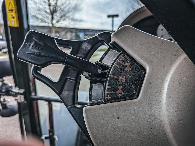 Land- of bosbouwtrekker, massey ferguson, 5711 sl, 2016 - afbeelding 20 van  39