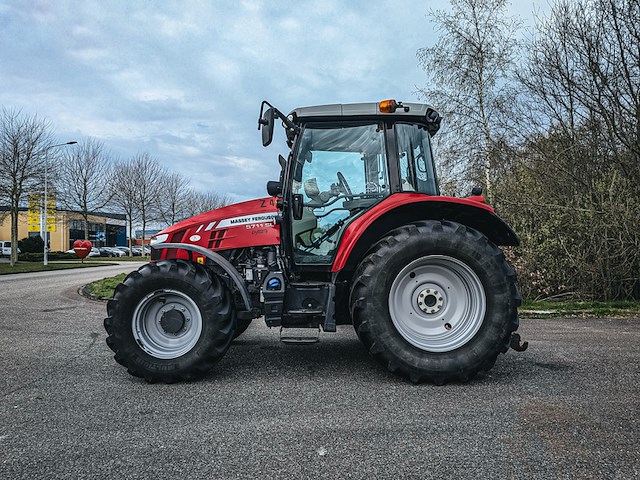 Land- of bosbouwtrekker, massey ferguson, 5711 sl, 2016 - afbeelding 12 van  39