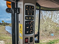 Land- of bosbouwtrekker, massey ferguson, 5711 sl, 2016 - afbeelding 26 van  39