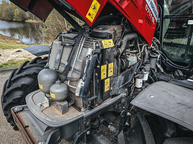 Land- of bosbouwtrekker, massey ferguson, 5711 sl, 2016 - afbeelding 30 van  39