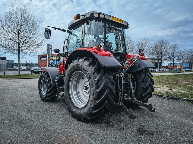 Land- of bosbouwtrekker, massey ferguson, 5711 sl, 2016 - afbeelding 23 van  39