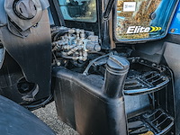 Land- of bosbouwtrekker met voorlader new holland, t6060, bouwjaar 2006 - afbeelding 12 van  30