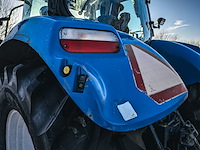 Land- of bosbouwtrekker met voorlader new holland, t6060, bouwjaar 2006 - afbeelding 13 van  30