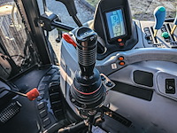 Land- of bosbouwtrekker met voorlader new holland, t6060, bouwjaar 2006 - afbeelding 21 van  30