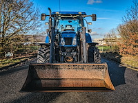 Land- of bosbouwtrekker met voorlader new holland, t6060, bouwjaar 2006 - afbeelding 8 van  30