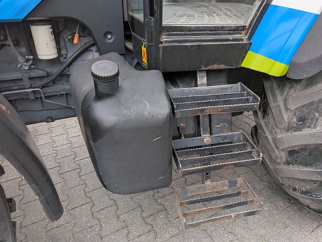 Land- of bosbouwtrekker, new holland, 8160, 2000 - afbeelding 8 van  68