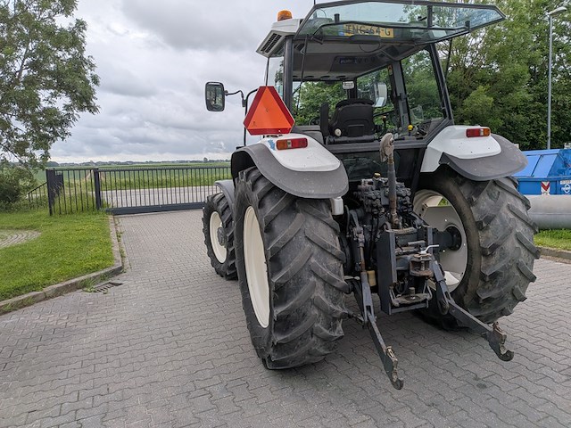Land- of bosbouwtrekker, new holland, 8160, 2000 - afbeelding 34 van  68