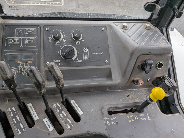 Land- of bosbouwtrekker, new holland, 8160, 2000 - afbeelding 46 van  68