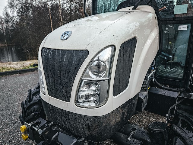 Land- of bosbouwtrekker, new holland, boomer 54d, 2020, (320 gebruiksuren) - afbeelding 3 van  43