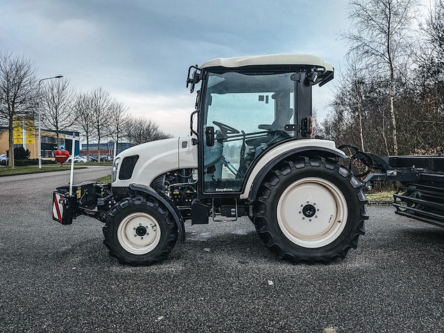 Land- of bosbouwtrekker, new holland, boomer 54d, 2020, (320 gebruiksuren) - afbeelding 12 van  43