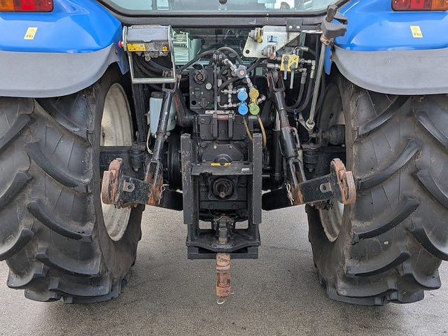 Land- of bosbouwtrekker, new holland, t5040, 2010 - afbeelding 7 van  33