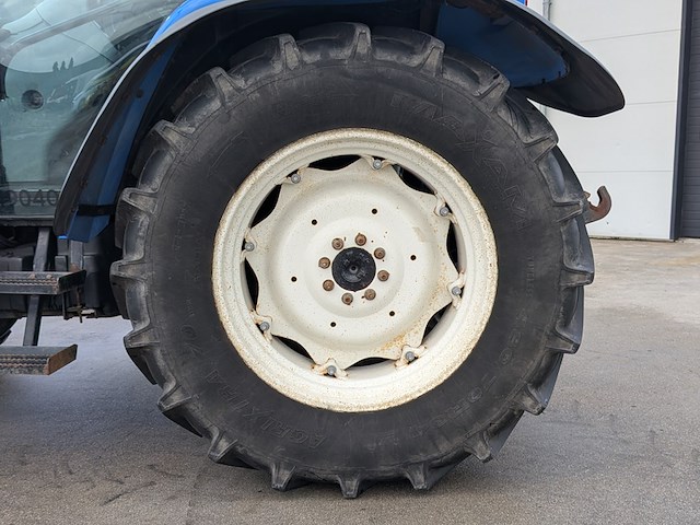 Land- of bosbouwtrekker, new holland, t5040, 2010 - afbeelding 13 van  33