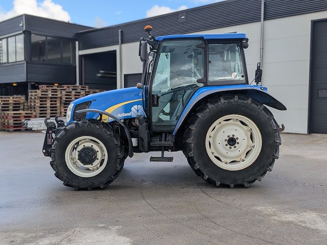 Land- of bosbouwtrekker, new holland, t5040, 2010 - afbeelding 12 van  33