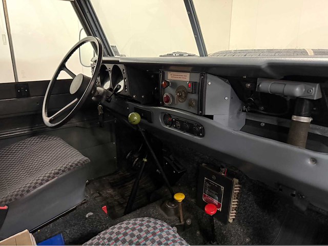 Land rover - 109 - camper - daktent - oldtimer - 1981 - afbeelding 17 van  58