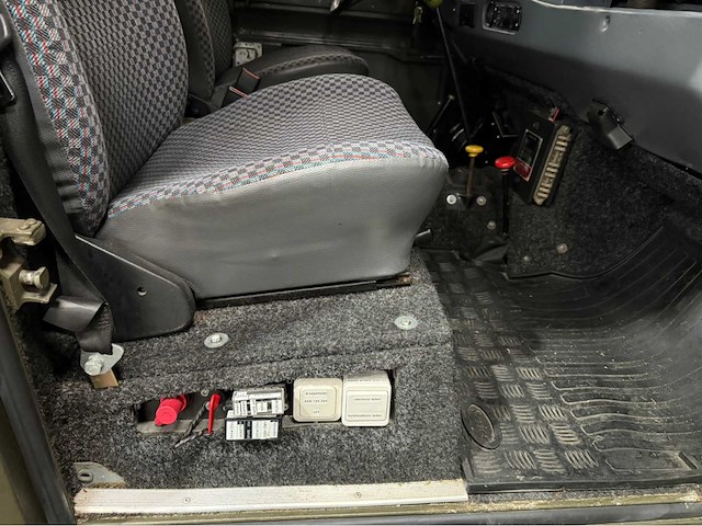 Land rover - 109 - camper - daktent - oldtimer - 1981 - afbeelding 26 van  58