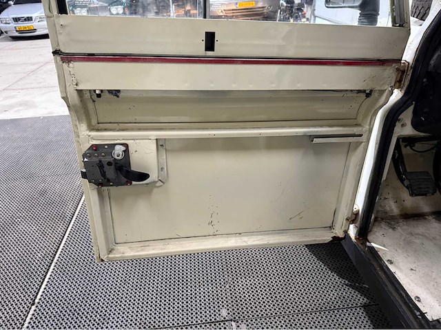 Land rover - 109 - defender - oldtimer - 1979 - afbeelding 27 van  34