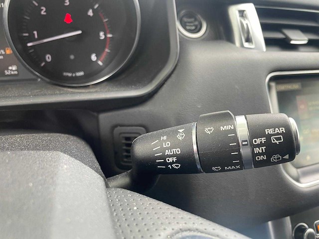Land rover - 2017 - range rover sport - d250 se - n-741-sp - afbeelding 1 van  14