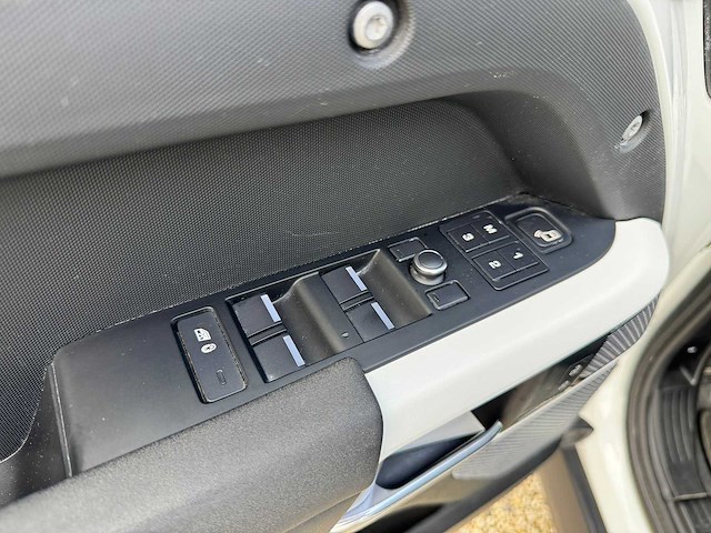 Land rover - 2021 - defender 110 - 3.0 d250 110x se 7p. - l-894-gl - 2021 - afbeelding 7 van  41