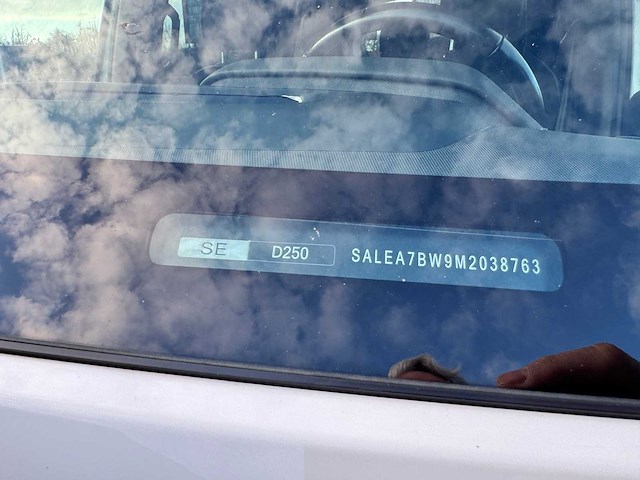 Land rover - 2021 - defender 110 - 3.0 d250 110x se 7p. - l-894-gl - 2021 - afbeelding 31 van  41