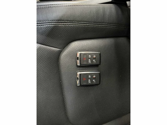 Land rover - defender - 110 3.0 p400 110 xs ed - personenauto - 2022 - afbeelding 11 van  39