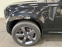 Land rover - defender - 110 3.0 p400 110 xs ed - personenauto - 2022 - afbeelding 32 van  39