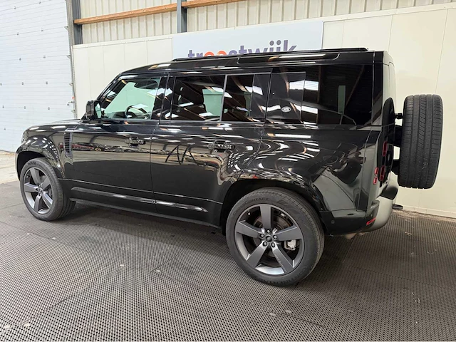 Land rover - defender - 110 3.0 p400 110 xs ed - personenauto - 2022 - afbeelding 34 van  39