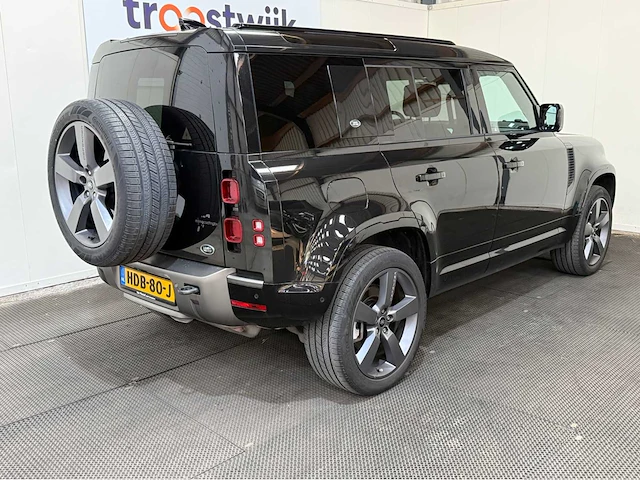 Land rover - defender - 110 3.0 p400 110 xs ed - personenauto - 2022 - afbeelding 36 van  39