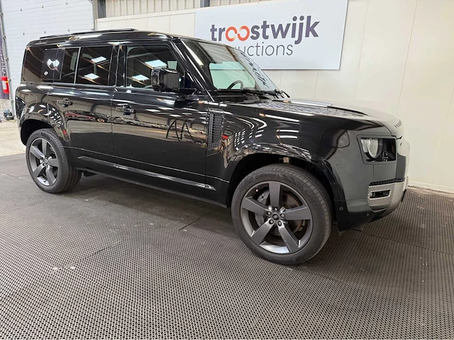 Land rover - defender - 110 3.0 p400 110 xs ed - personenauto - 2022 - afbeelding 37 van  39