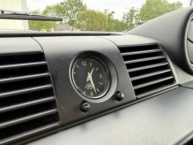 Land rover - defender - 2.4 td 110" e vp-662-v 2009 iaw - afbeelding 12 van  19