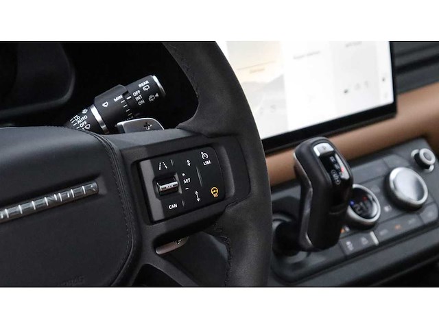 Land rover - defender 110 - 5.0 p525 110 v8 c ed - x-310-zg - 2023 - afbeelding 18 van  39