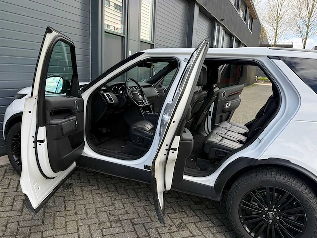 Land rover - discovery - 2.0 se td4 - car - 2017 - afbeelding 8 van  29