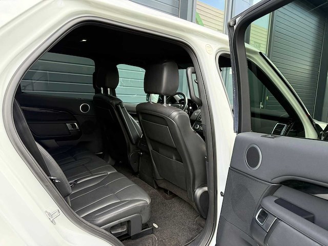 Land rover - discovery - 2.0 se td4 - car - 2017 - afbeelding 9 van  29