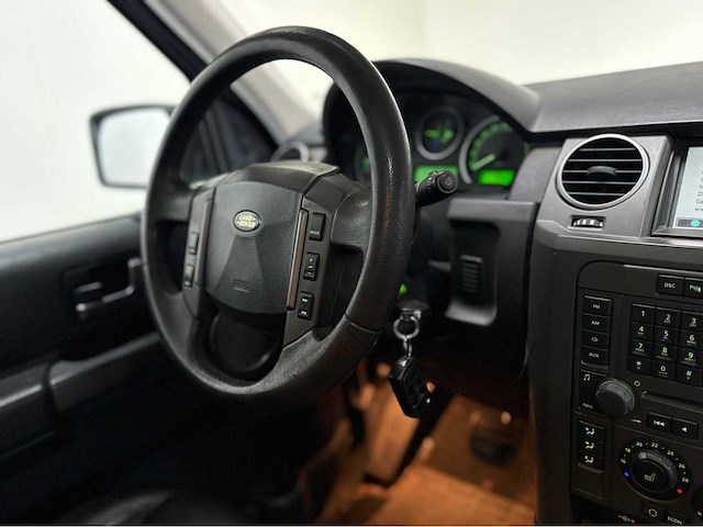 Land rover - discovery - 4.4 v8 - personenauto - 4x4 - 2004 - afbeelding 1 van  9