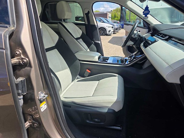 Land rover - range rover velar - 2.0 i4 awd hse - 2018 - n-586-bz - afbeelding 4 van  16