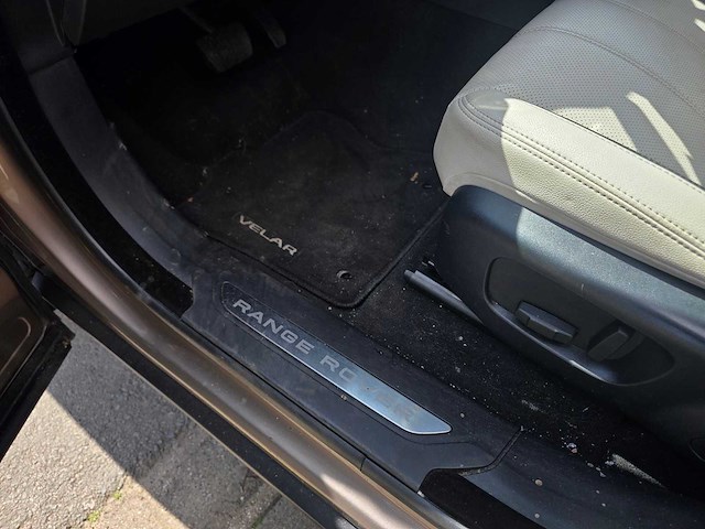 Land rover - range rover velar - 2.0 i4 awd hse - 2018 - n-586-bz - afbeelding 12 van  16