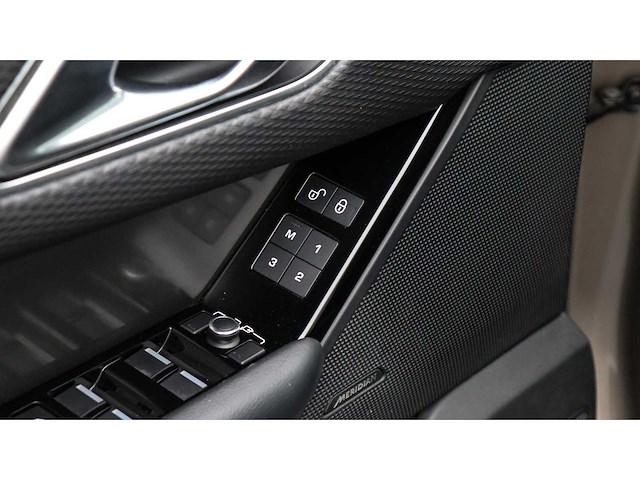 Land rover - range rover velar - 2.0 i4 awd r-d s - 2018 - sx-962-g - personenauto - afbeelding 16 van  17