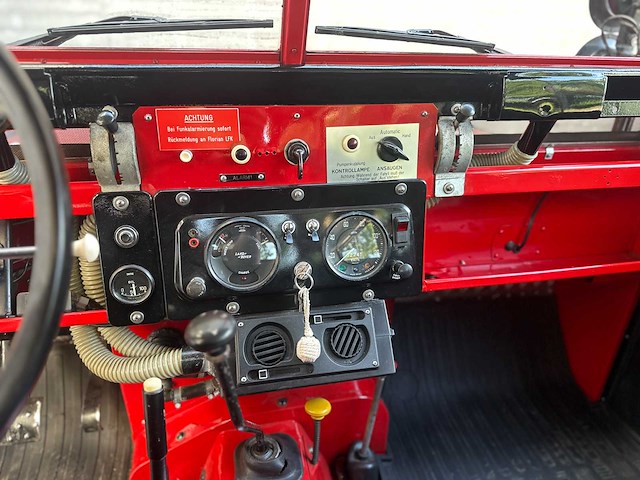 Land rover 109 series ii brandweer 78pk 1969, am-25-29 - afbeelding 11 van  33