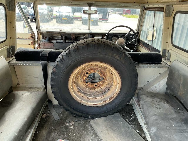 Land rover 88 series 3 personenauto - afbeelding 30 van  30