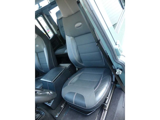 Land rover defender 110 station (2014) diesel - afbeelding 13 van  39