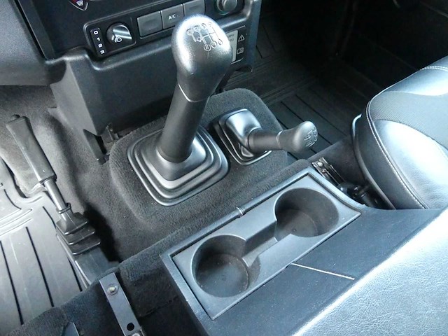 Land rover defender 110 station (2014) diesel - afbeelding 15 van  39