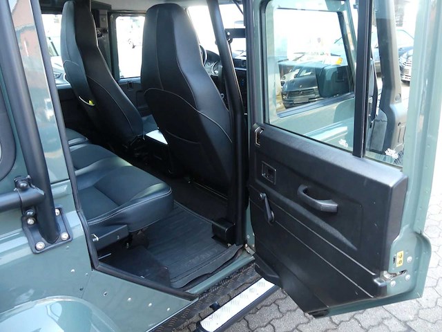 Land rover defender 110 station (2014) diesel - afbeelding 27 van  39