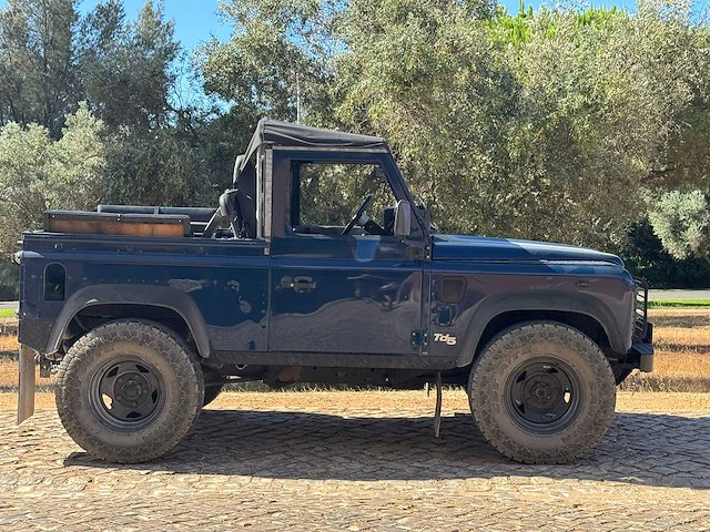 Land rover defender 2.5 td5 | vtt-57-k - afbeelding 1 van  30