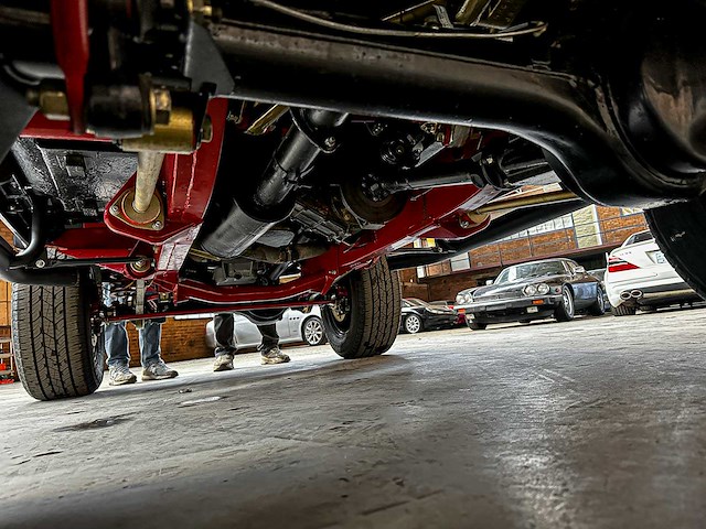 Land rover defender 90 v8 ls3-motor 430pk 1996 - afbeelding 4 van  36