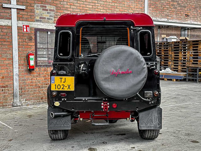 Land rover defender 90 v8 ls3-motor 430pk 1996 - afbeelding 14 van  36