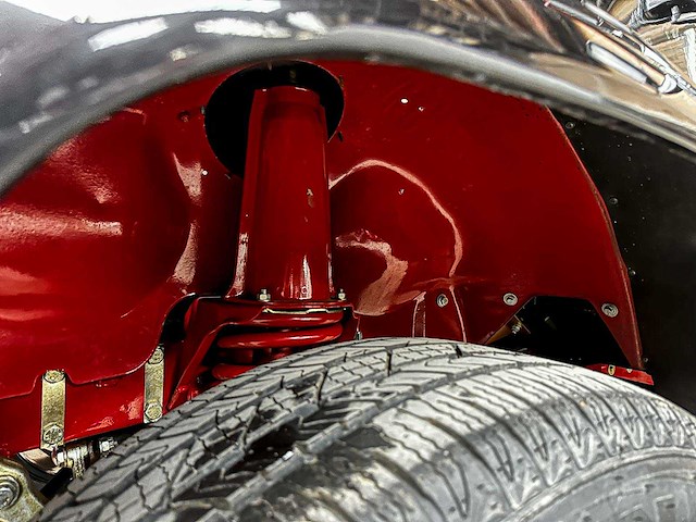 Land rover defender 90 v8 ls3-motor 430pk 1996 - afbeelding 2 van  36